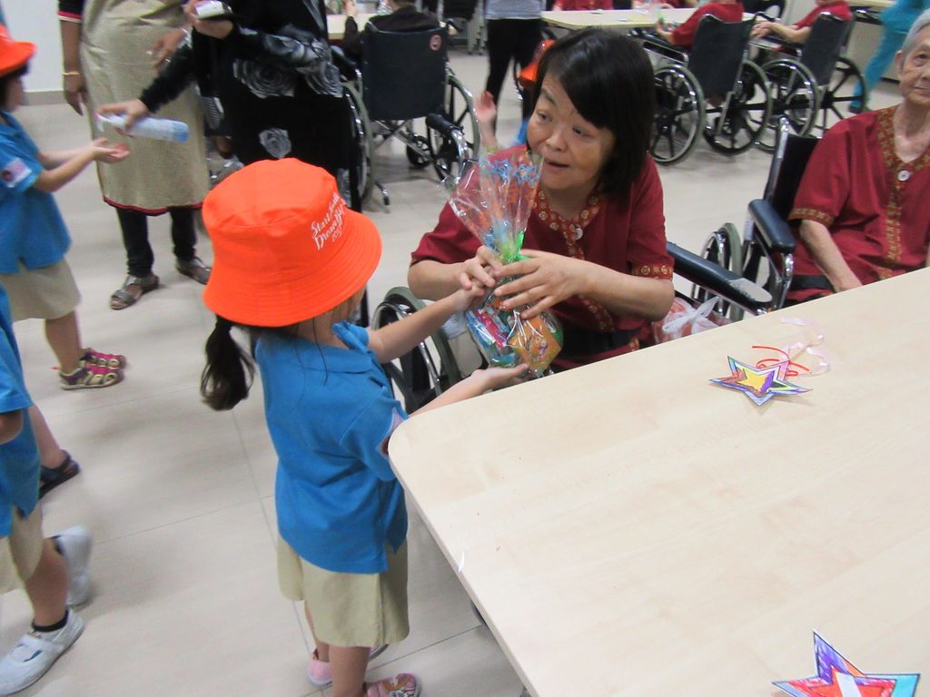 Final Chapter: Caring and Sharing in the Spirit of National Day — photo 1
