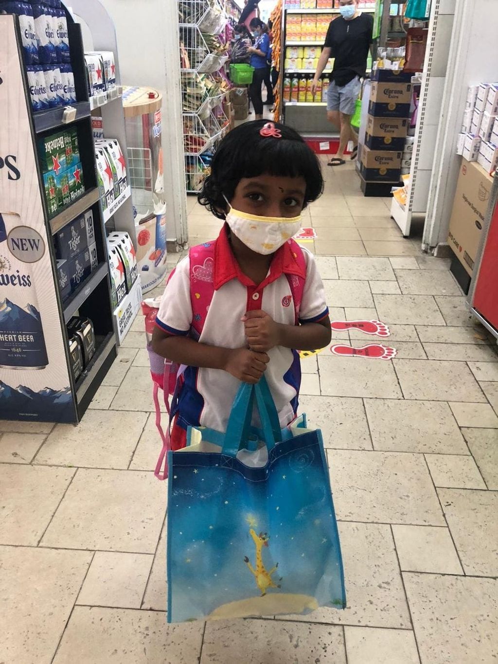 Reduce plastics bags, go for reusable bag!