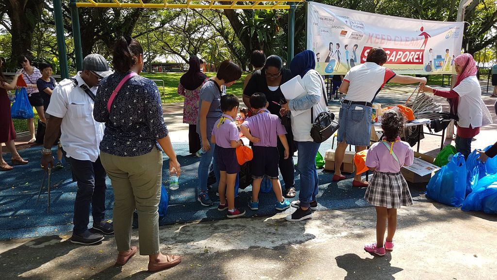 Keep Clean Singapore! - Pasir Ris Park Clean-Up (5 May 2017) — photo 3